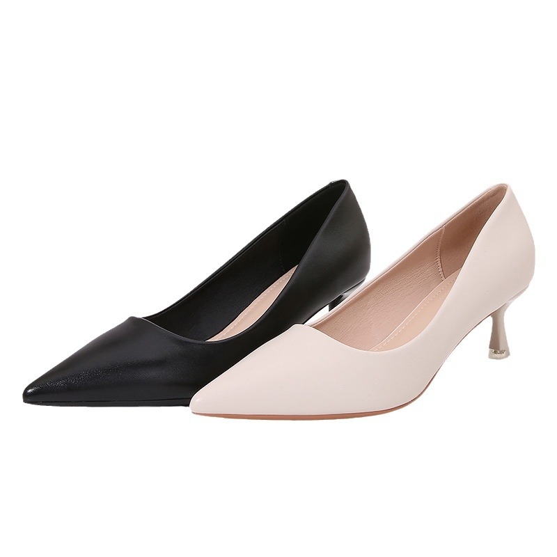 2025 m. pavasario nauji, nuogo stiliaus, aukštakulniai moteriški, smailiais nosimis, minkštos odos, profesionalūs darbo batai, lengviausi deriniai prie stileto batelių.