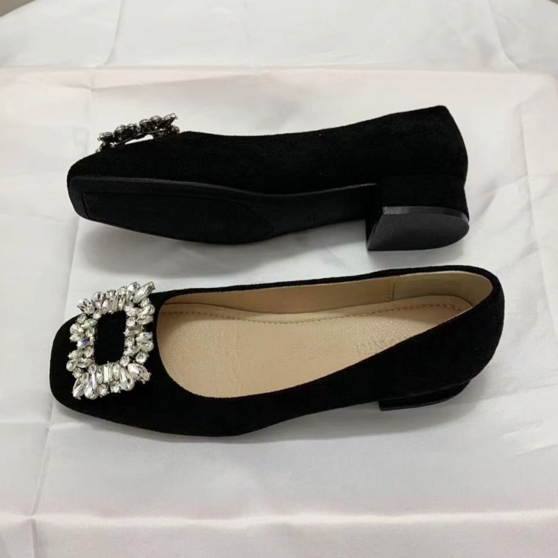 Prancūziško stiliaus kvadratinės nosies zomšos madingi 2024 m. elegantiški nišiniai stambiakulniai bateliai moterims, žemi aukštakulniai su cirkoniais, kvadratine sagtimi