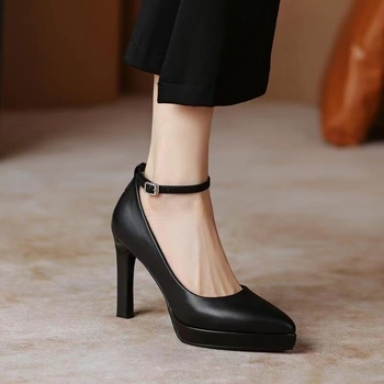 Cheongsam modell kifutós magassarkú női fekete csatos hegyes orrú vastag sarok platform professzionális munkacipő nőknek