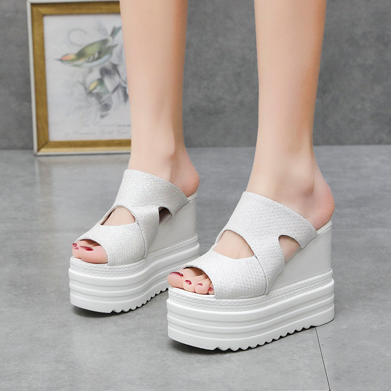 Vasariniai moteriški batai, basutės ir šlepetės su žuvies pirštais, moteriškos madingos basutės su pleištu, puskulniu, storu dugnu, platforminės basutės ir šlepetės su žuvies pirštais