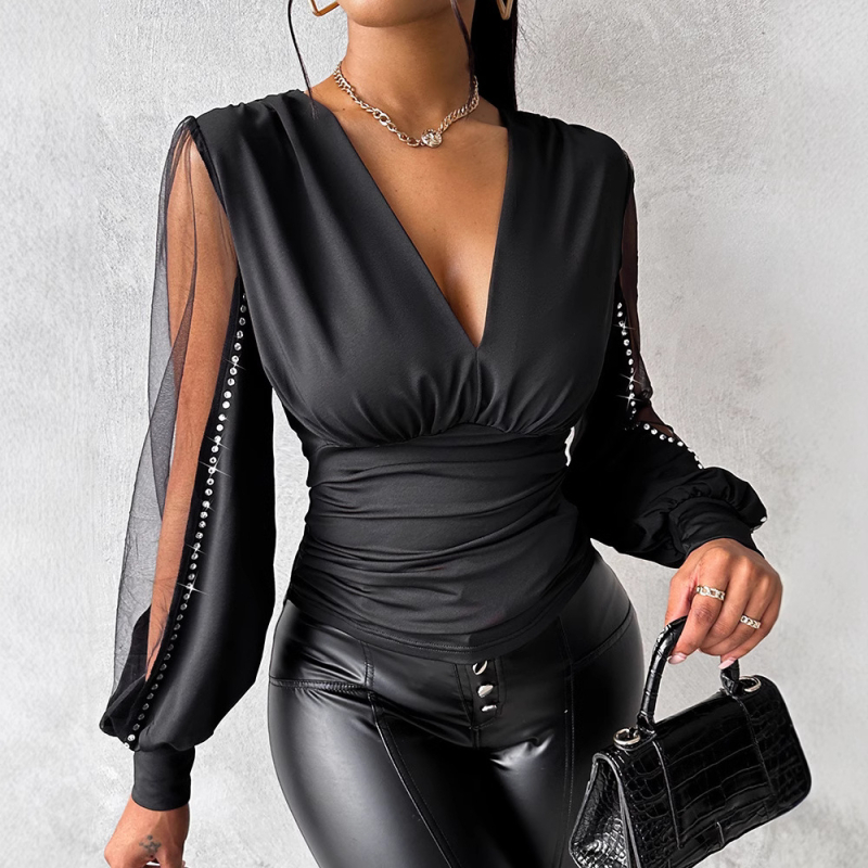 V formos iškirptės tinklelio palaidinė