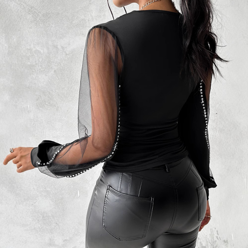 V formos iškirptės tinklelio palaidinė