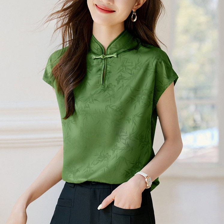 Jauns ķīniešu stila sprādzes T-krekls sievietēm ar īsām piedurknēm 2024. gada vasarai Jauns ķīniešu stila zaļš T-krekls ar dizaina Sense topiņu