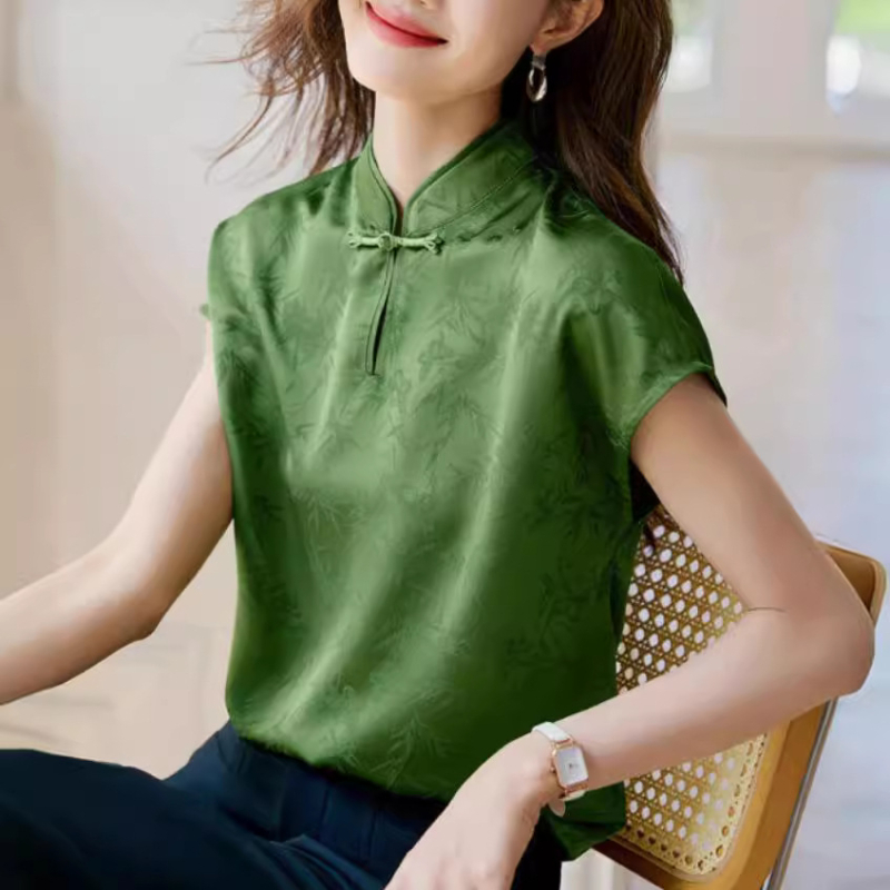 Jauns ķīniešu stila sprādzes T-krekls sievietēm ar īsām piedurknēm 2024. gada vasarai Jauns ķīniešu stila zaļš T-krekls ar dizaina Sense topiņu