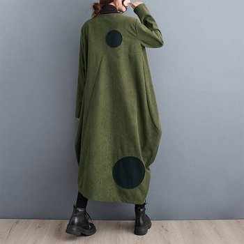 Prava fotografija nove korejske haljine većih veličina za jesen i zimu 2025. s jedinstvenim dizajnom, izradom, patentnim zatvaračem i širokim krojem