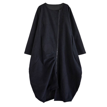 Prava fotografija nove korejske haljine većih veličina za jesen i zimu 2025. s jedinstvenim dizajnom, izradom, patentnim zatvaračem i širokim krojem