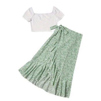 Euroopa ja Ameerika piiriülene õrn lühike nabaga kandilise kraega ülaosaga ebakorrapärane volangidega lilleline kaheosaline komplekt