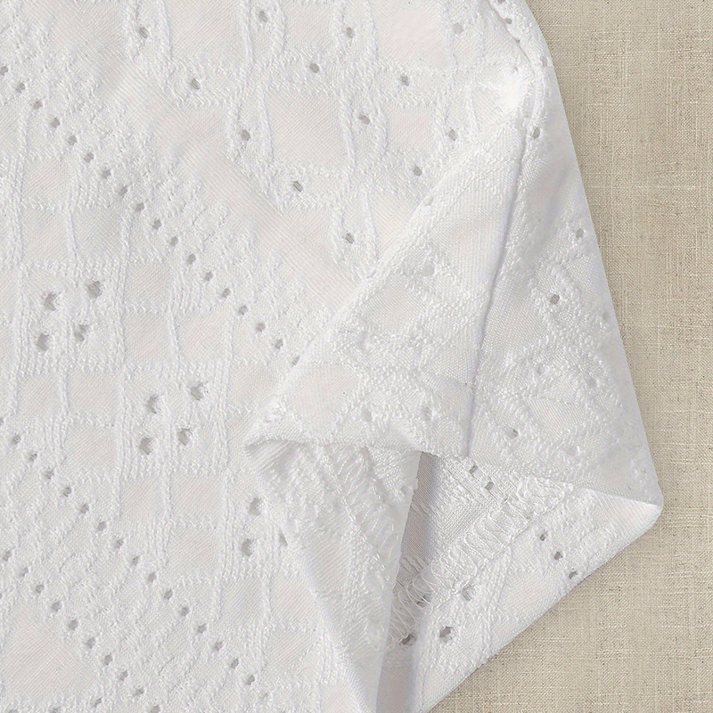 Euroopa ja Ameerika piiriülene õrn lühike nabaga kandilise kraega ülaosaga ebakorrapärane volangidega lilleline kaheosaline komplekt