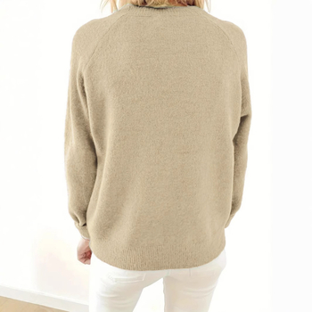 Prabangus tarptautinis europietiškas ir amerikietiškas ilgarankovis moteriškas megztinis su apvalia kaklo dalimi, sagomis ir ilgomis rankovėmis, didelio dydžio.