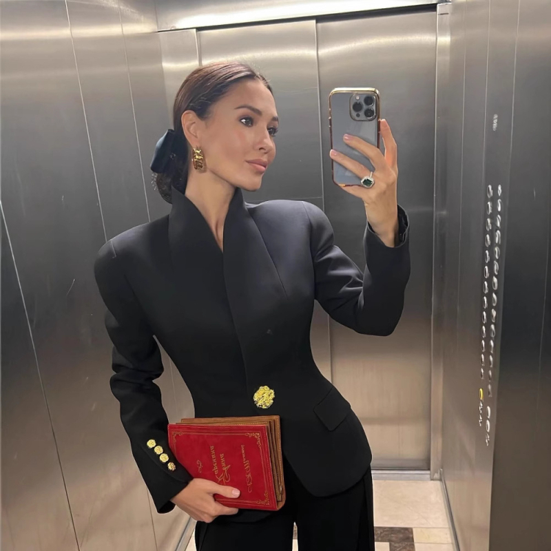 Euroopa ja Ameerika staarstiilis tipptasemel õhuke bleiser metallpea pandlaga A123 vabaaja