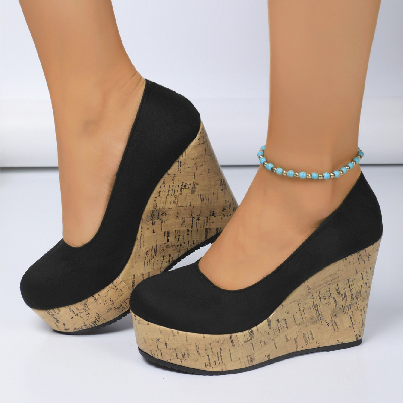 Határokon átnyúló külkereskedelmi plus size ék velúr magas sarkú cipő női új kerek fejű sekély száj vastag aljú platform divatos cipők