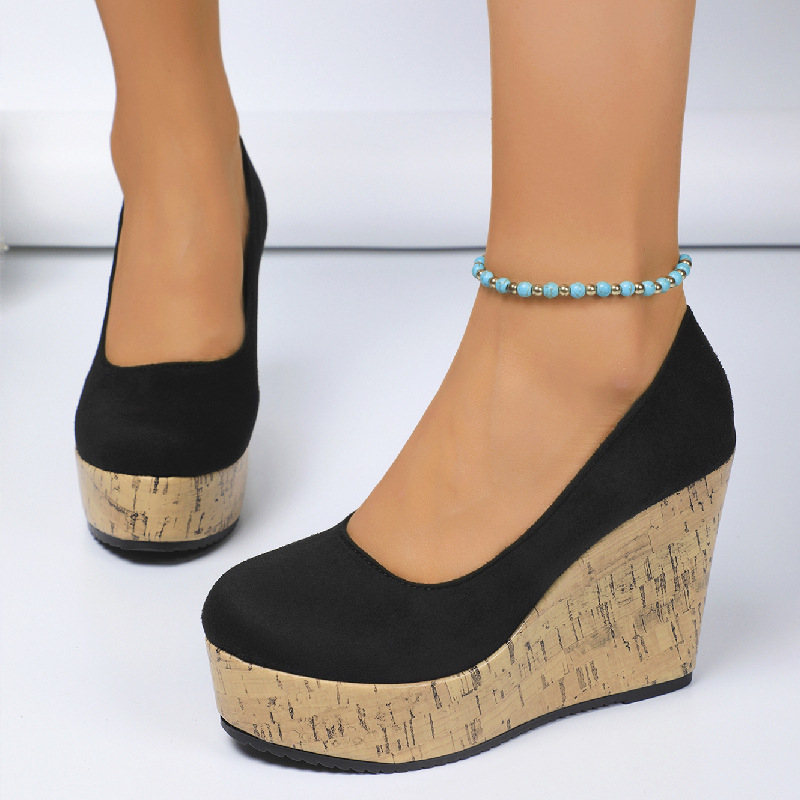 Határokon átnyúló külkereskedelmi plus size ék velúr magas sarkú cipő női új kerek fejű sekély száj vastag aljú platform divatos cipők