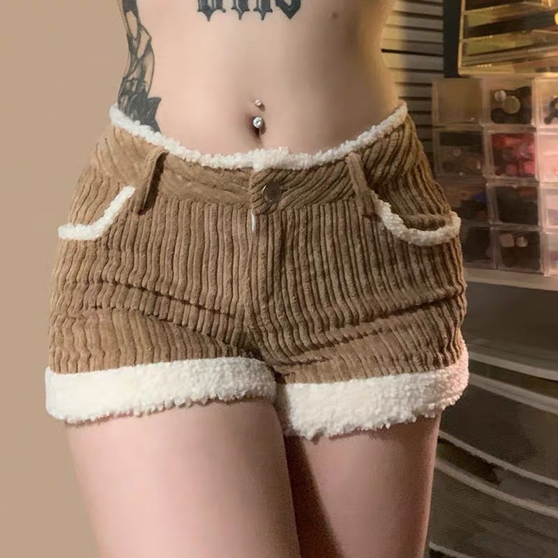 Plus size Design Sense Niche Mao varrásos kordbársony lezser rövidnadrág Női 2025 tavaszi utcai kontrasztos színű karcsúsító csizma nadrág