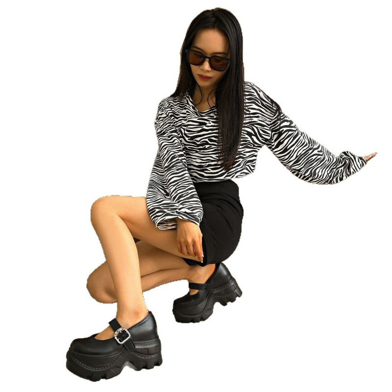 Határokon átnyúló, plus size vastag aljú mokaszinok női 2025 tavaszi és őszi új vastag sarkú női cipők övcsat brit stílusú kis bőrcipők női