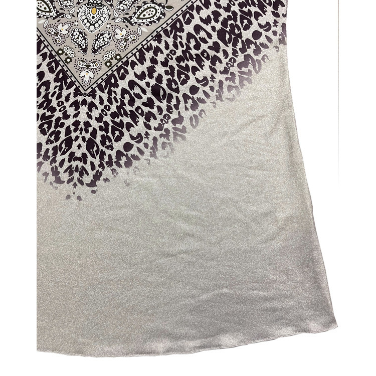 Független Állomás Európai és Amerikai Határokon Átnyúló 2024 Tavaszi és Őszi Új Női Ruházat Divat 3D Retro Nyomtatott Hosszú Ujjú Laza V-nyakú Póló