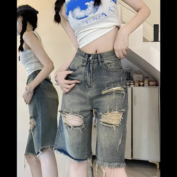 Retro amerikai stílusú egyenes szabású, középhosszú nadrág, szakadt farmer, női plus size, pufók lányos, laza, karcsúsító, utcai rövidnadrág, nyári