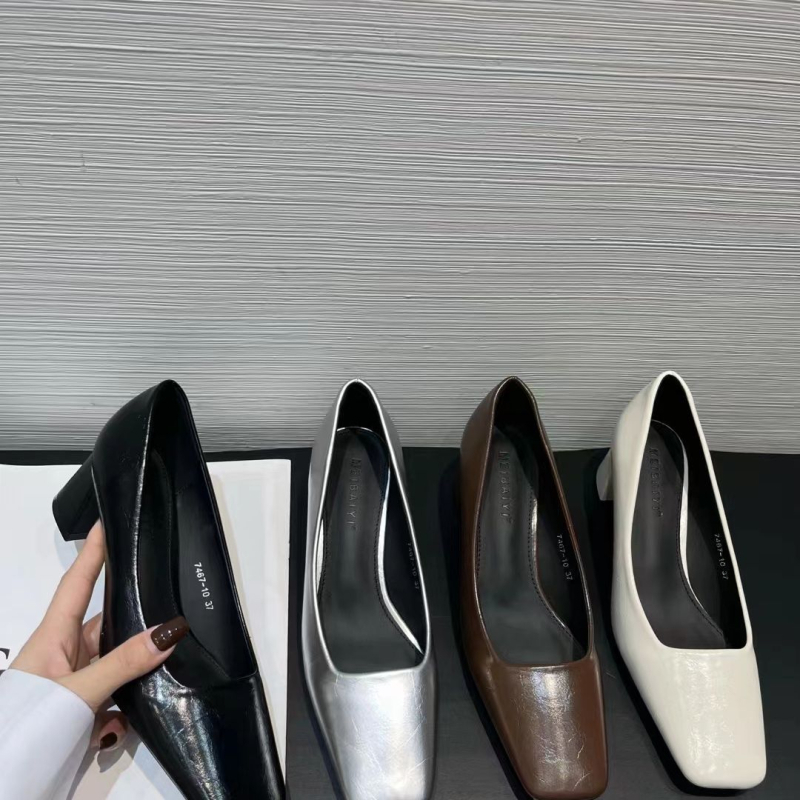 Női vastag sarkú, 2025 tavaszi és őszi divat, egyedi, gyermek, szögletes fejű, sekély szájú, magas sarkú, szoknyás, temperamentumos, egyrétegű cipő