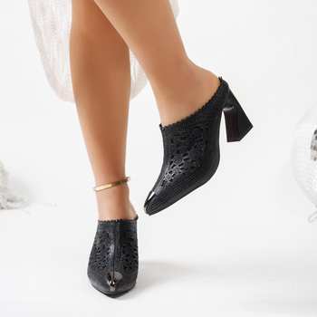 Smailūs aukštakulniai tuščiaviduriai madingi pusiau tempiami moteriški 2025 m. vasaros naujos mados temperamento storakulniai viršutiniai drabužiai šlepetės didmeninė prekyba