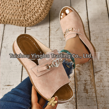 Väliskaubanduse pluss-suuruses kalasuu metallist aksessuaaridega raputusnööriga kingad 2025. aasta suvised uued rannasandaalid naistele avatud ninaga