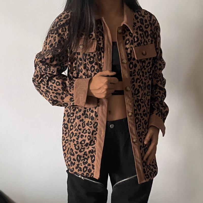 Bm04 Europietiškos ir amerikietiškos tarpvalstybinės moteriškos rudens ir žiemos mados leopardo rašto sagų ilgarankovė striukė