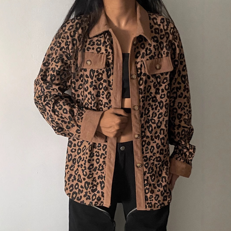 Bm04 Europietiškos ir amerikietiškos tarpvalstybinės moteriškos rudens ir žiemos mados leopardo rašto sagų ilgarankovė striukė