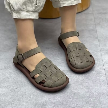 Käsitsi valmistatud Rooma sandaalid naistele 2024. aasta suveks, uued platvormkingad, mitmekülgsed retrohõngulised kinnise ninaga kootud seapuuriga kingad.