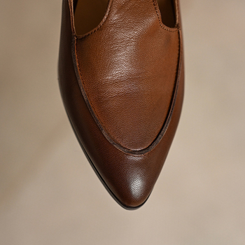 Női francia stílusú retró alacsony sarkú, hegyes, vastag sarkú, barna T-csatos Mary Jane cipők