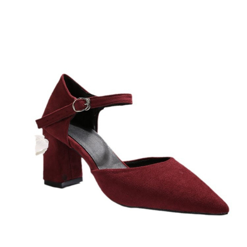 Külkereskedelmi cipők plus size temperamentumos hegyes csattal, dagály velúr tündér stílusú Joker vastag cipők nagykereskedelemmel