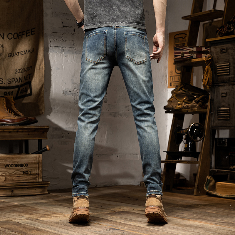 Xintang Új Érkezés Szakadt Hímzett Farmer Férfi Koreai Stílusú Trendi Stretch Slim-Fit Alkalmi Hosszú Nadrág Kis Lábakkal