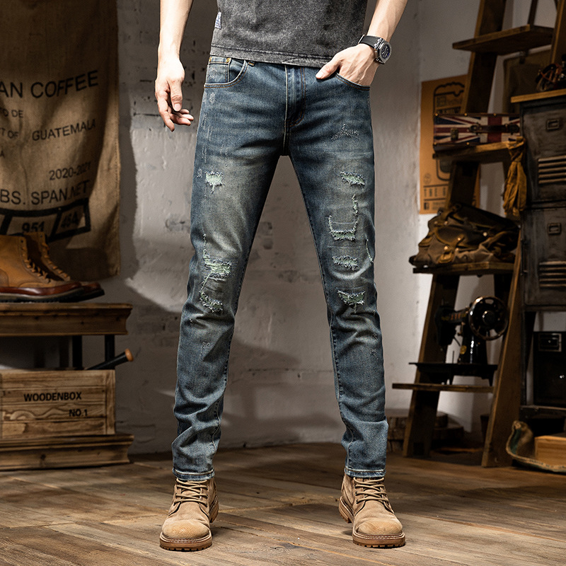 Xintang Új Érkezés Szakadt Hímzett Farmer Férfi Koreai Stílusú Trendi Stretch Slim-Fit Alkalmi Hosszú Nadrág Kis Lábakkal