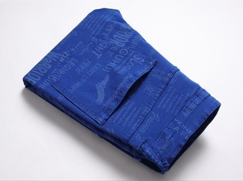 Új 2023-as nyári utcai férfi farmer, digitális nyomtatású, zöld, fiatalos, népszerű, szűk, középderekú nadrág