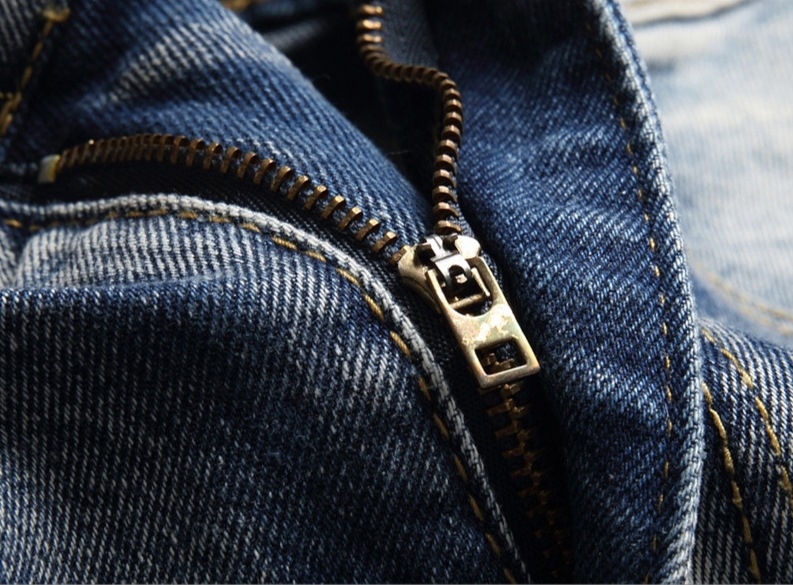 Külkereskedelmi Stílusú Macskabajusz Fehérre Mosott Mikroelasztikus Feszes Férfi Kisszárú Nadrág Betűs Mintás Farmer