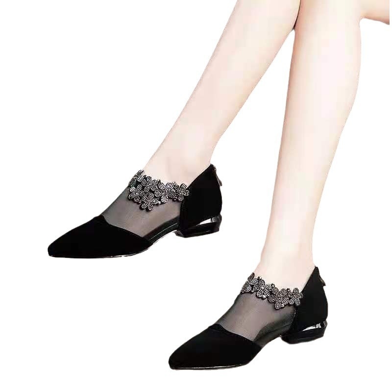 2024 új külkereskedelmi strasszos hálós középkorú anyacipő alacsony sarkú lapos virágos strasszos divatos szandál hegyes egyrétegű cipő