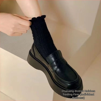 [Üzlet] Vastag talpú cipők női 2025 új, nagy orrú cipők női széles orrú brit stílusú kis bőrcipő pedálos