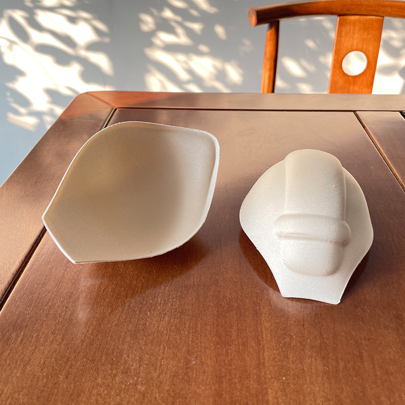 Vyriški padidintos kelnaitės maudymosi glaudės su lengvu kempininiu įklotu, apsaugančiu nuo bėgiojimo, paryškintu 3DU išgaubtu įklotu, seksualiu įklotu.