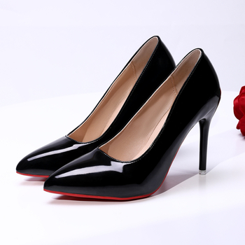 Aukštakulniai moteriški 2025 m. nauji moteriški bateliai, europietiški ir amerikietiški, elegantiški, plius dydžio, smailūs, seklios burnos, fėjos stiliaus, vieno sluoksnio bateliai, moteriški stiletai, madingi