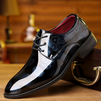 Nauji vyriški smailūs verslo stiliaus bateliai, britiško stiliaus, blizgantys, atsparūs dilimui, laisvalaikio, madingi, universalūs odiniai bateliai