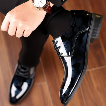 Nauji vyriški smailūs verslo stiliaus bateliai, britiško stiliaus, blizgantys, atsparūs dilimui, laisvalaikio, madingi, universalūs odiniai bateliai