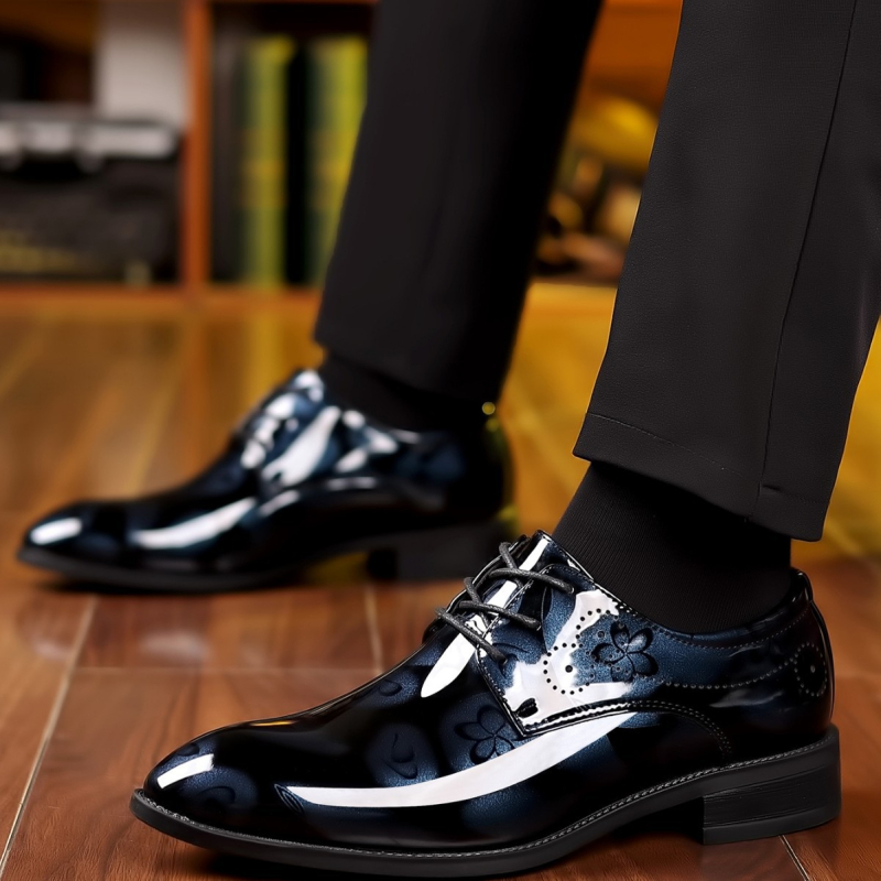 Nauji vyriški smailūs verslo stiliaus bateliai, britiško stiliaus, blizgantys, atsparūs dilimui, laisvalaikio, madingi, universalūs odiniai bateliai