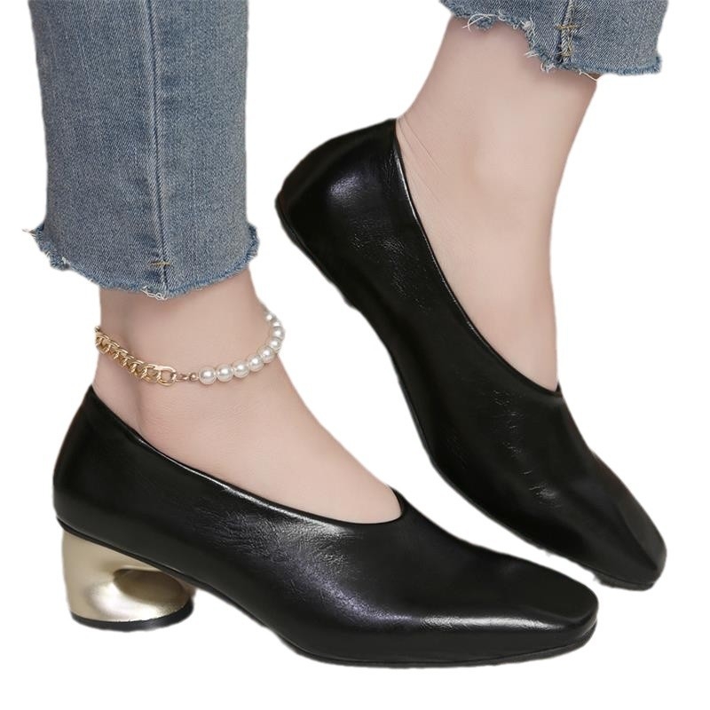 Határokon átnyúló nagy méretű, speciális alakú fém sarkú cipők nőknek 2025 tavaszi új európai és amerikai szögletes orrú, sekély szájú, vastag sarokú magas sarkú cipők