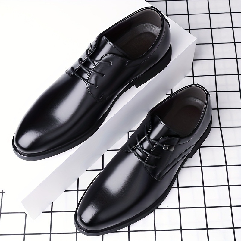 Vyriški verslo laisvalaikio batai, britiško stiliaus, smailūs, verslo suknelės, madingi, pasiūti iš užsienio.