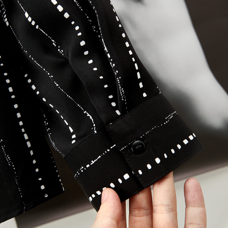 2025-ös fekete, új, csíkos, divatos, lezser, mindenhez illő, jóképű, divatos hosszú ujjú ing