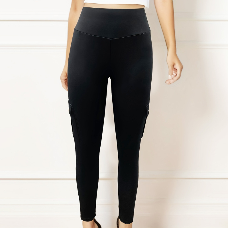 Ypač didelio dydžio moteriškos megztos kelnės aukštu juosmeniu, juodos, su aukštu elastiniu juosmeniu, laisvalaikio stiliaus. Didmeninė prekyba. Juodos, laisvalaikio stiliaus kelnės su kišenėmis.