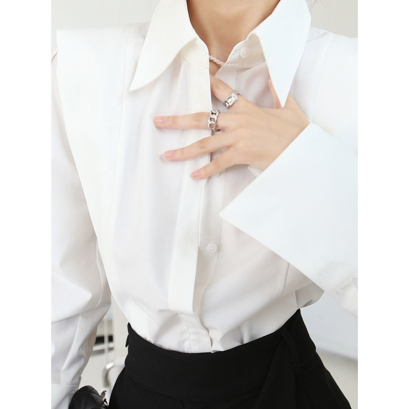 Anyan 2024 új francia retro háromdimenziós stílusú derékszögű vállú fehér ing tavaszi felső design sense niche