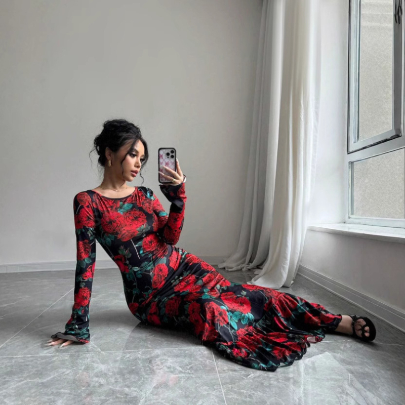 Európai, amerikai és ázsiai lóruha őszi új érkezéssel, rózsaszín virágmintás, középhosszú, karcsúsított, karcsúsított, mindenhez illő halfarkú ruha