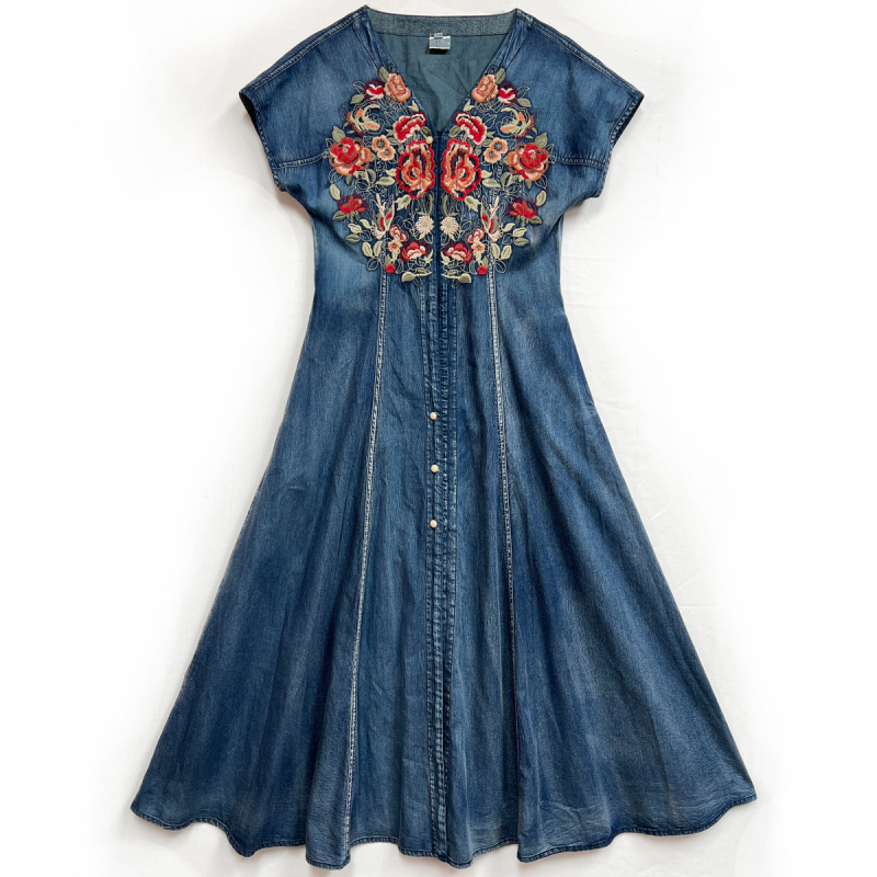 Niche Original Design V-izrez kardigan haljina Ljeto 2025 Novi etnički stil Vezena duga traper suknja 82578