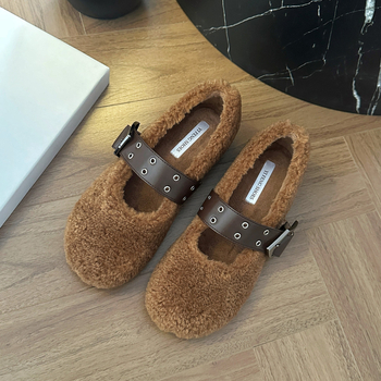 Γυναικεία παπούτσια αυξημένου εσωτερικού ύψους, δερμάτινα λουράκια, γούνινα παπούτσια με αγκράφα ενός κουμπιού, εξωτερικής χρήσης, ρετρό παπούτσια του 2024 από μαλλί προβάτου, νέας τεχνολογίας