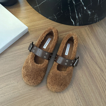 Γυναικεία παπούτσια αυξημένου εσωτερικού ύψους, δερμάτινα λουράκια, γούνινα παπούτσια με αγκράφα ενός κουμπιού, εξωτερικής χρήσης, ρετρό παπούτσια του 2024 από μαλλί προβάτου, νέας τεχνολογίας