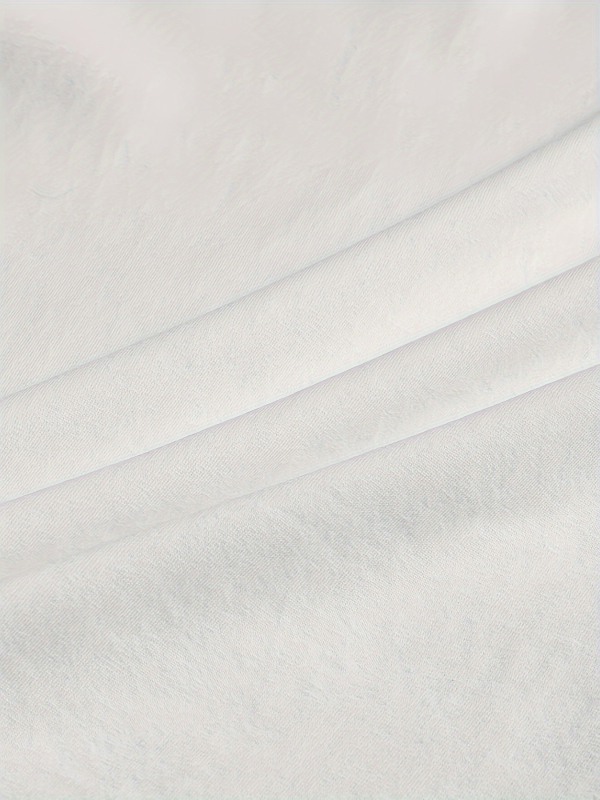 Női lezser kerek nyakú póló mintás tájképes nyomtatással, rövid ujjú poliészter kötött felsőrésszel, négy fő részére alkalmas.