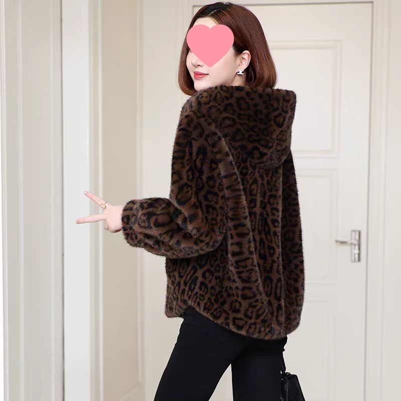 Internete populiari dirbtinio kailio leopardo spausdinimo striukė su trumpu gobtuvu, nauja madinga kailio imitacija, audinės vilnos moteriški drabužiai